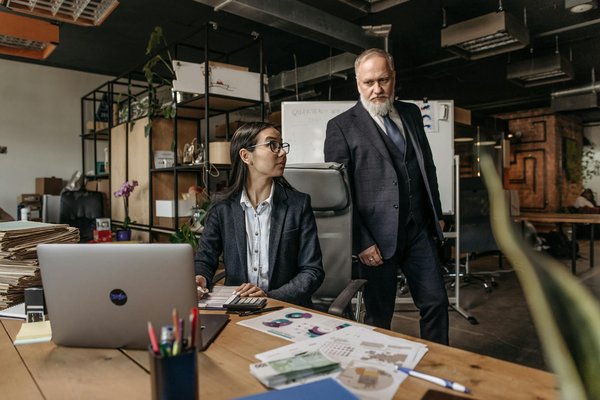 How Will Emerging Trends Shape the Future of UK Business Marketing?